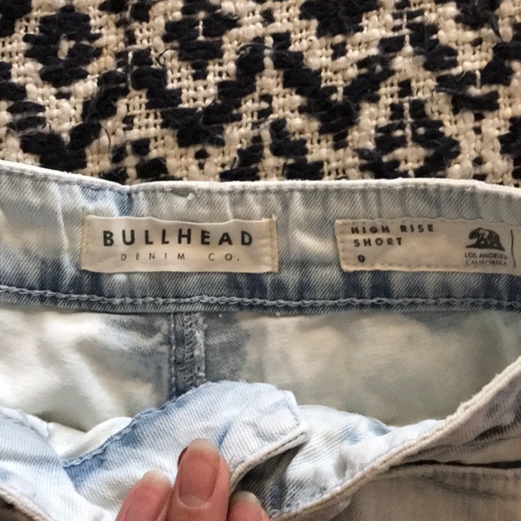 Booty Shorts || - Picture 4 of 4